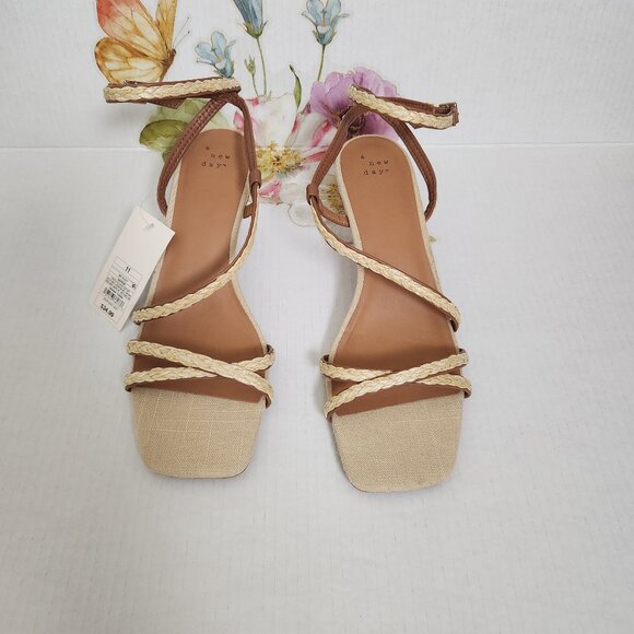 A New Day Women's Size 11 Tan Irena Strappy Open Toe Kitten Heels NWT - Picture 1 of 6